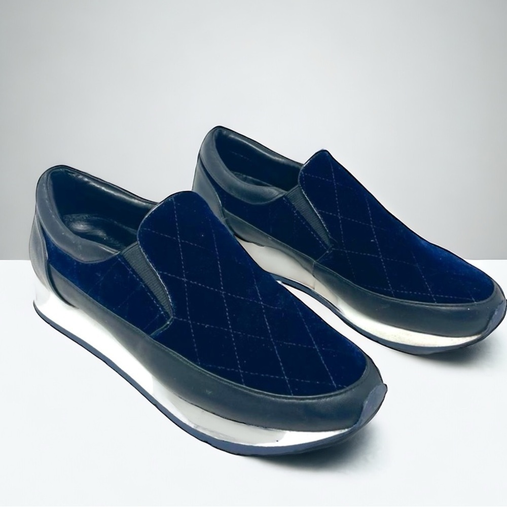 DONALD J. Pliner Ronie Navy Velvet Diamond Quilt Slip-On Sneakers Size 5.5